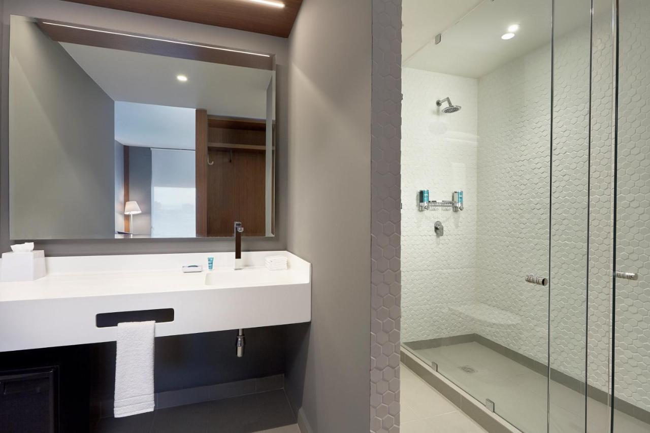 Aloft Queretaro Hotel Екстериор снимка